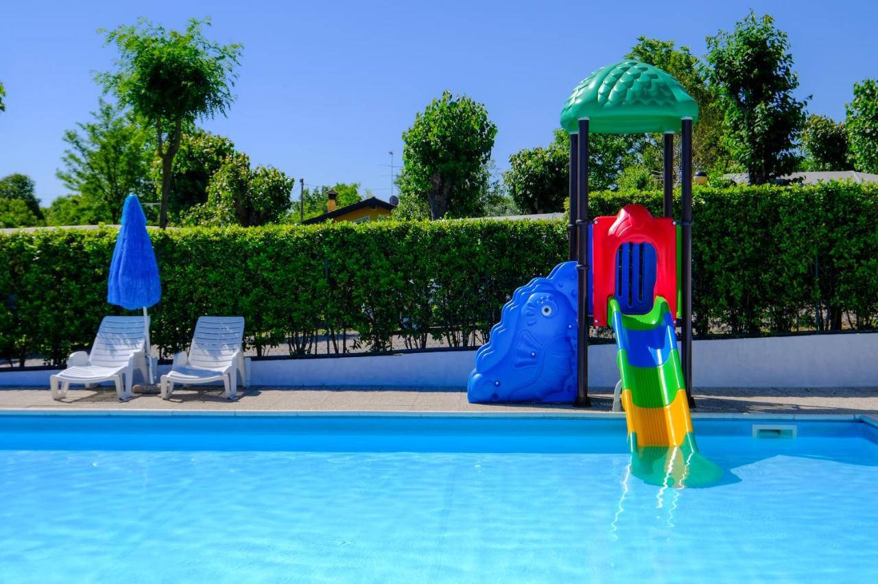 فندق كامبيجيو تريفيساجو Moniga del Garda المظهر الخارجي الصورة