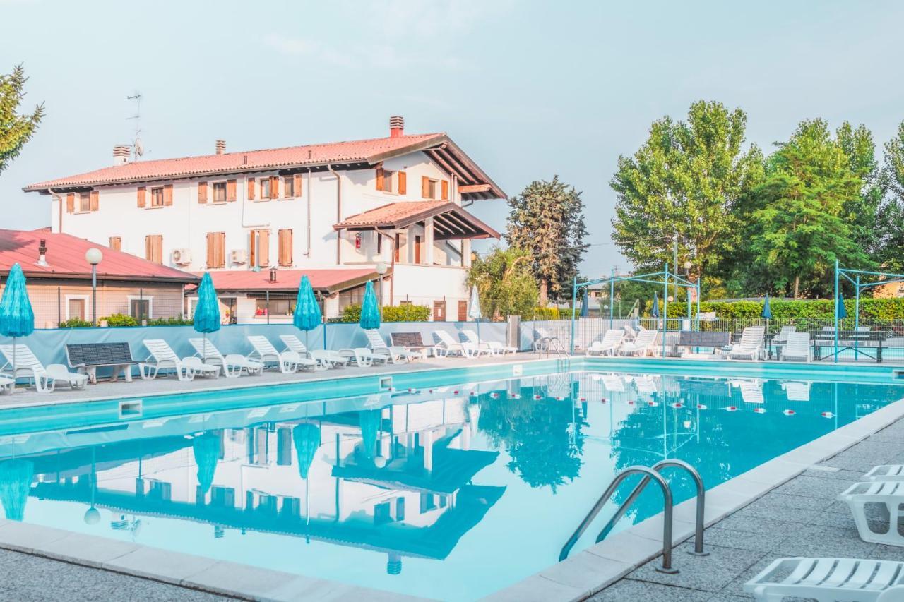 فندق كامبيجيو تريفيساجو Moniga del Garda المظهر الخارجي الصورة