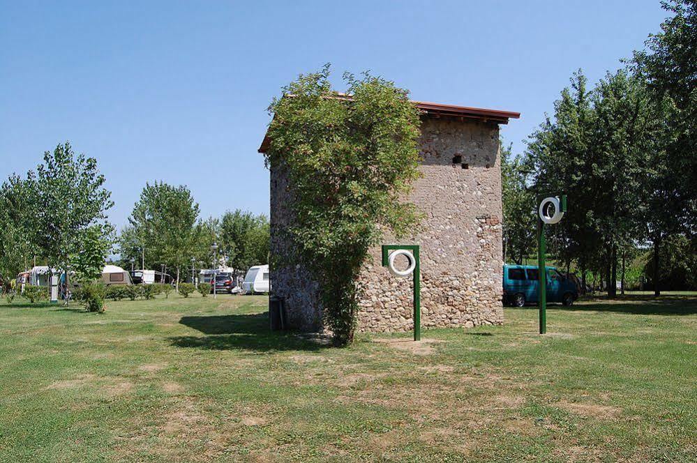 فندق كامبيجيو تريفيساجو Moniga del Garda المظهر الخارجي الصورة